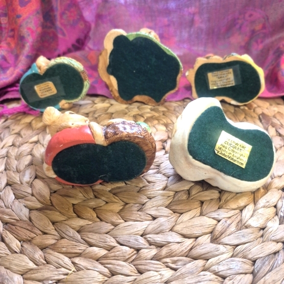 2 Woodlander And 3 Tinkerware Vintage Bunny Figurines - Picture 10 of 10